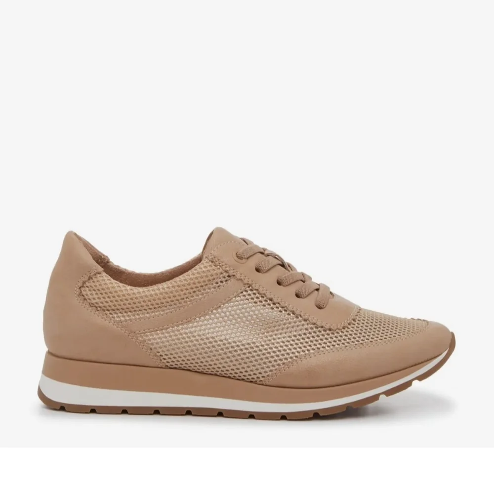 Kelly & Katie Beige Sneakers